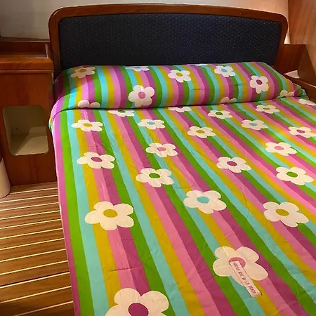 Úszó hotel Duque Denia